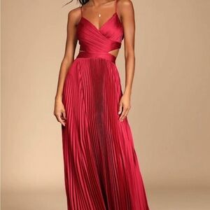 Elegant Red Pleated Maxi Dress